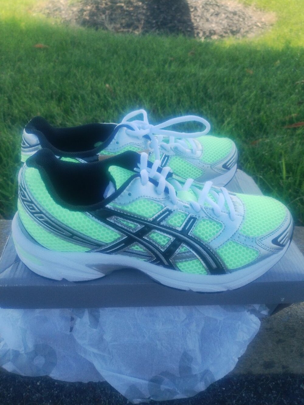 Nwt Asics M8 W9.5